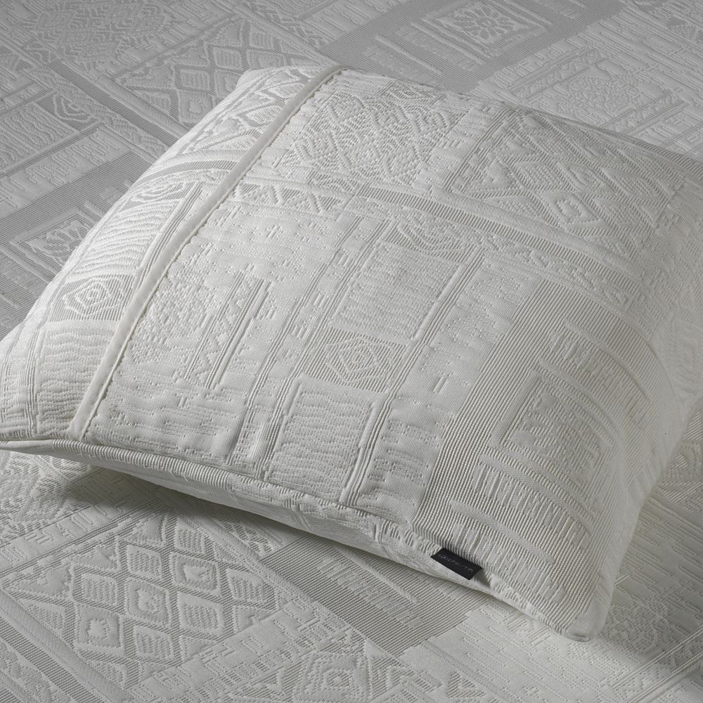 Colcha Piqué Blanca Cama Hotel Delta 22