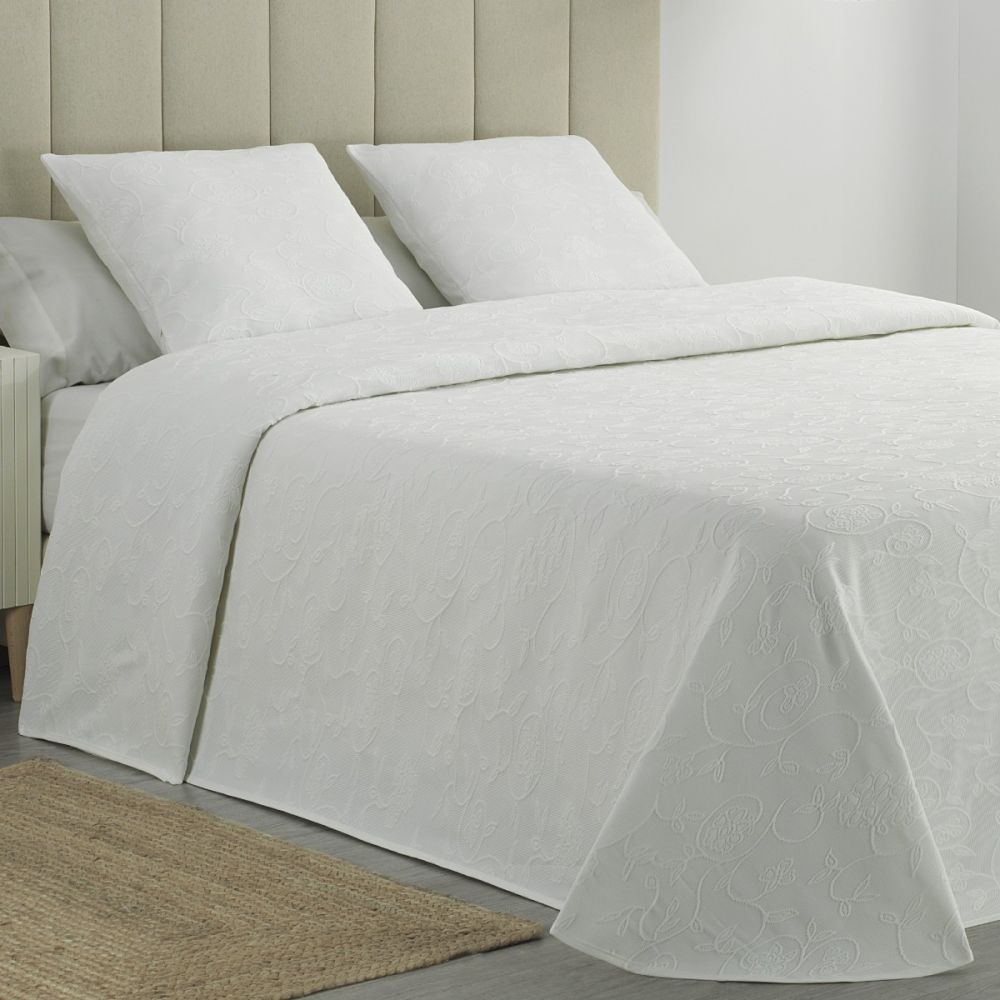 Colcha Piqué Flores Relieve Modelo...