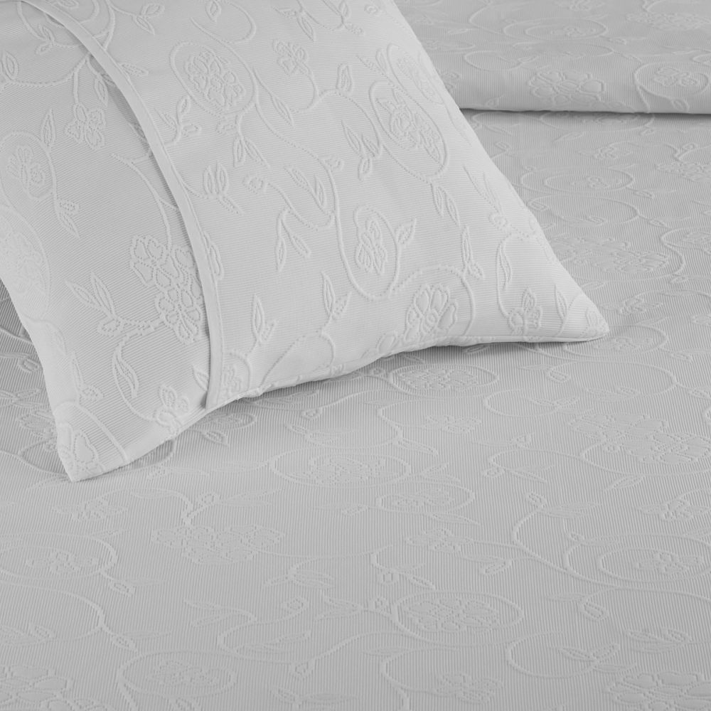 Colcha Piqué Flores Relieve Modelo...