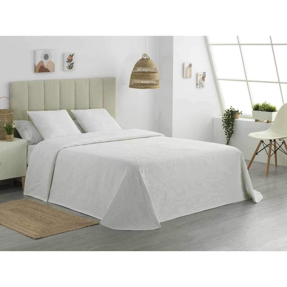 Colcha Piqué Flores Relieve Modelo...